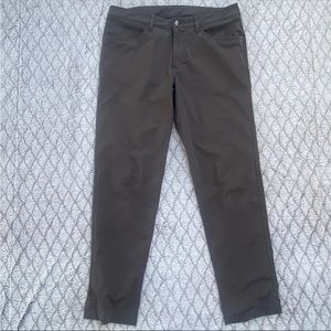 Lululemon ABC Classic-Fit 5 Pocket Pant Warpstreme Army Green Men's 34x31
